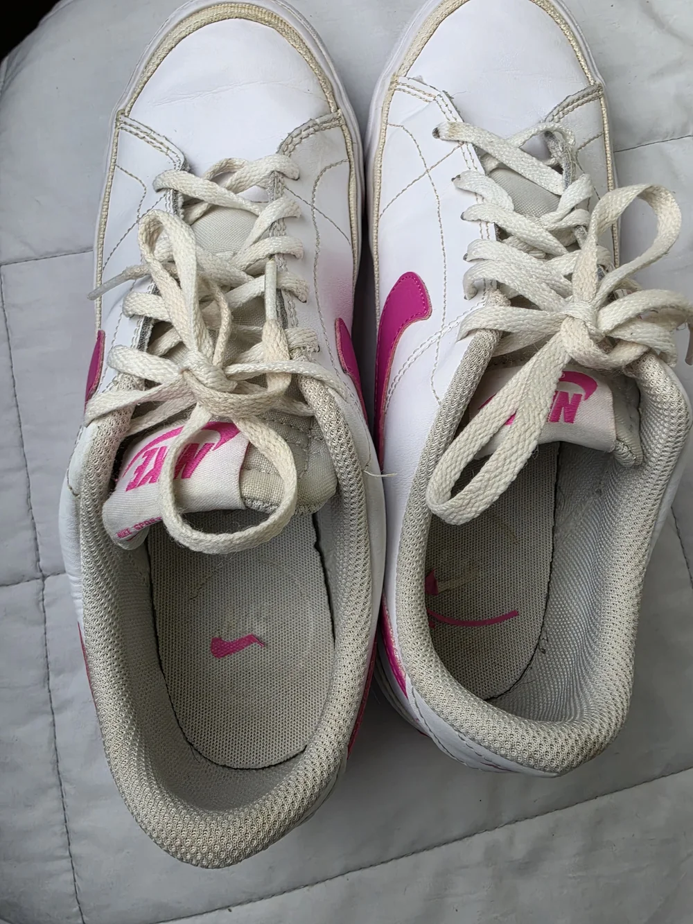 Nike Court Legacy Low Top Girls White/Pink Sneakers Size 7Y